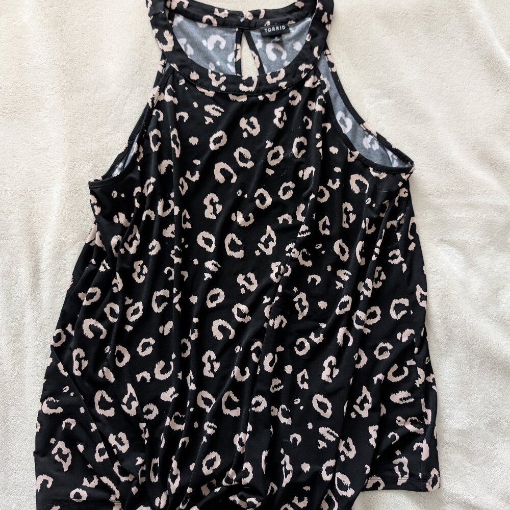 3/$30 Torrid Sleeveless top